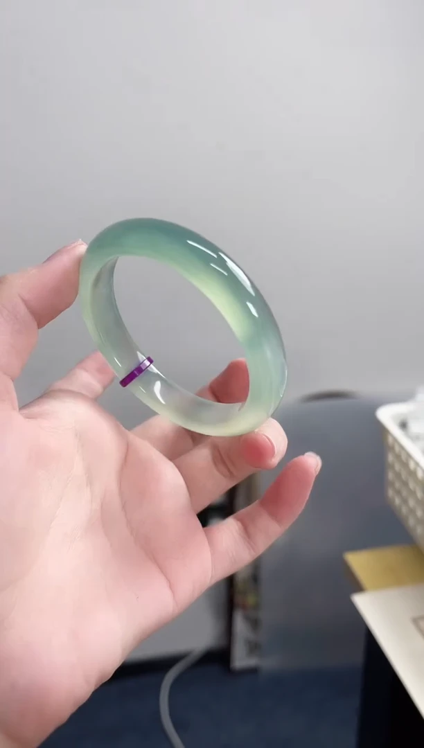 玛瑙/玉髓手镯未镶嵌54圈