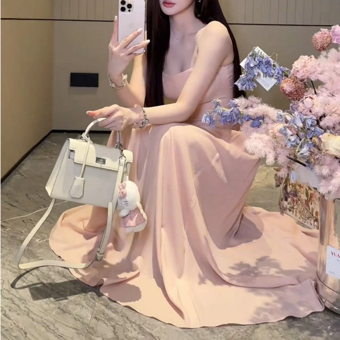 气质洋气收腰褶皱吊带连衣裙女夏中长款显瘦遮肉大摆长裙潮