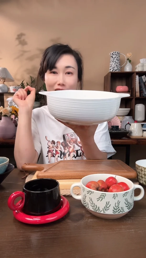 陶瓷8.5英寸螺纹双耳汤碗微瑕
