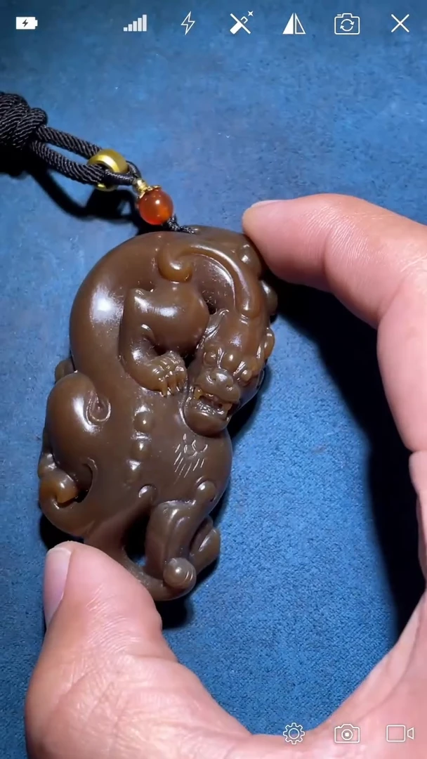 未镶嵌南红玛瑙挂件YX       红糖螭龙 唐老师作品