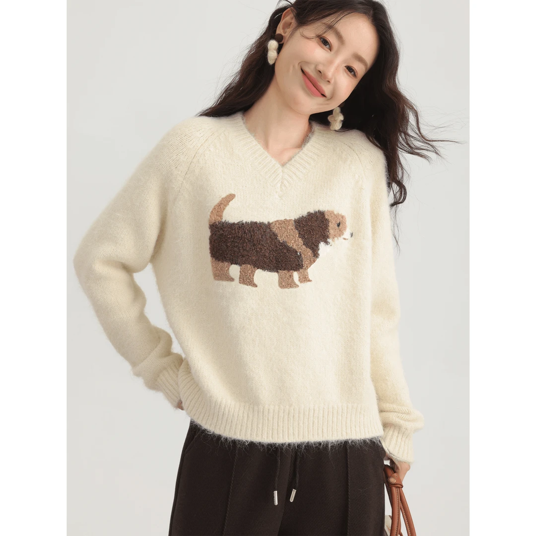 爱蔷薇大码软糯慵懒风高级感浣熊绒毛衣女冬季v领针织衫GT75028