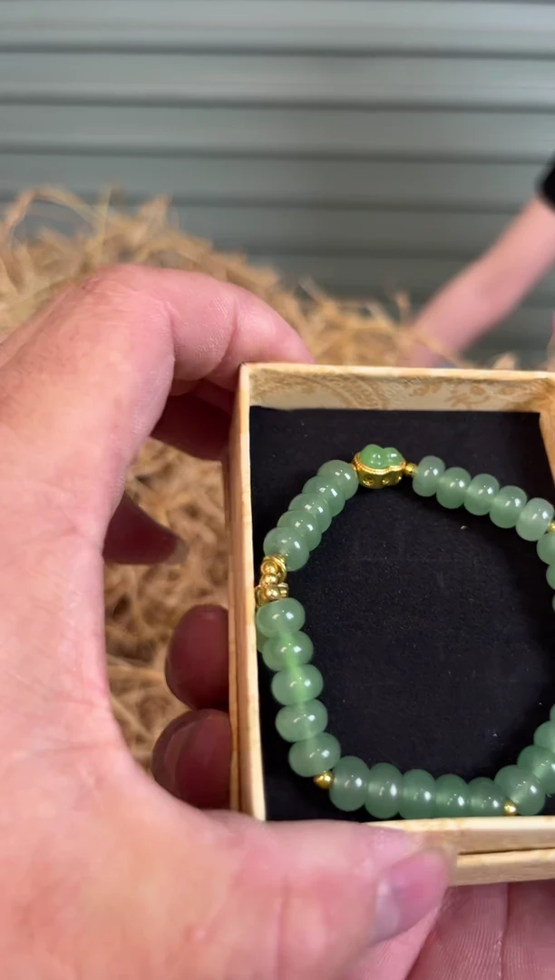 未镶嵌手镯石英质玉编号DH-0019