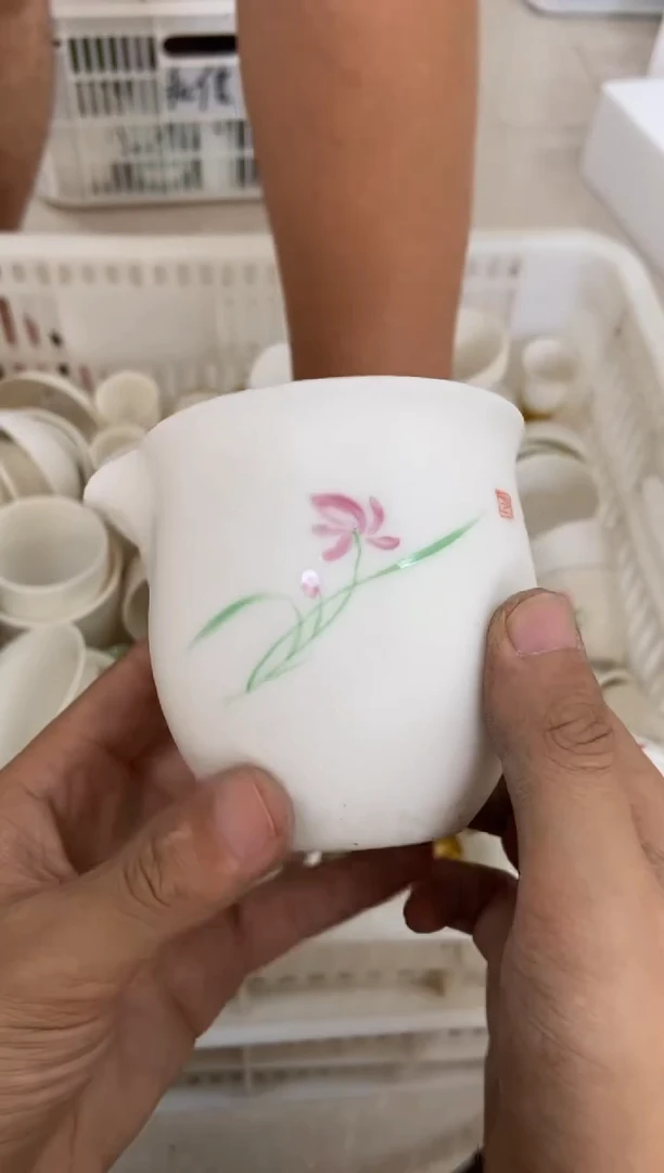 无运费险有瑕疵的摄影的产品有使用过的痕迹有点脏介意勿拍