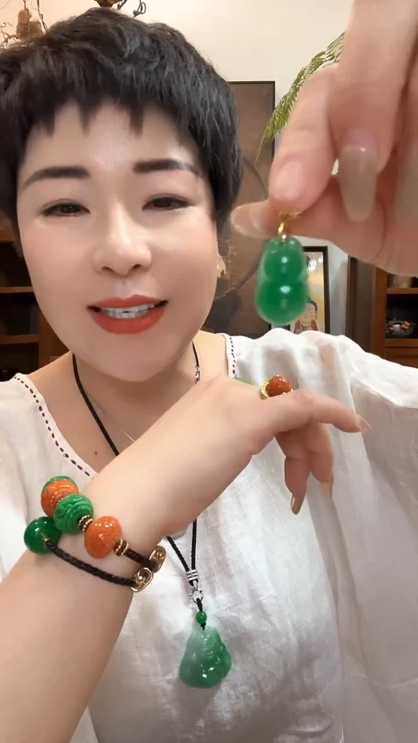 吊坠(赠链)合金翡翠061