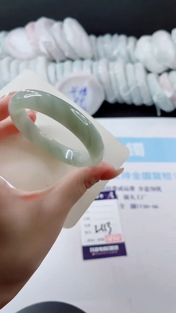 未镶嵌手镯石英质玉多样性发货L113