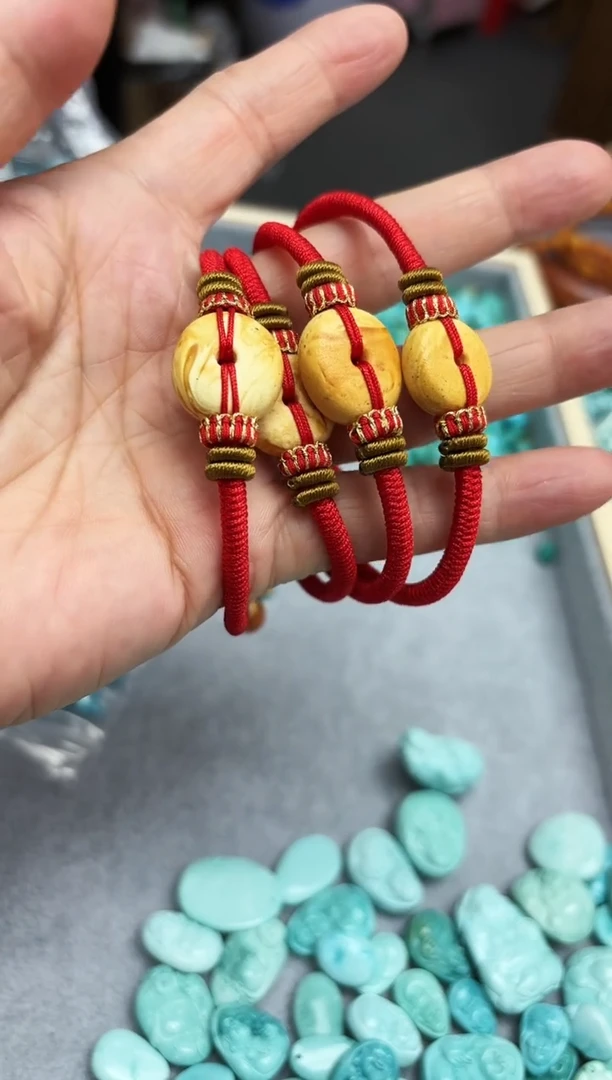 【闪购商品】琥珀手链未镶嵌微瑕手串多样发其一