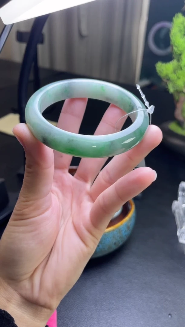 【闪购商品】翡翠手镯未镶嵌手镯