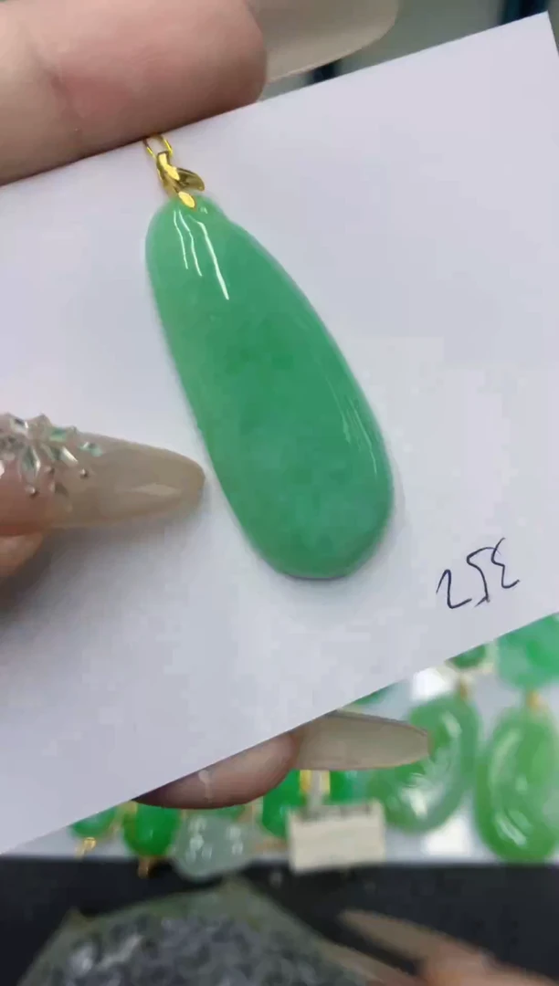 颈饰未镶嵌翡翠111111