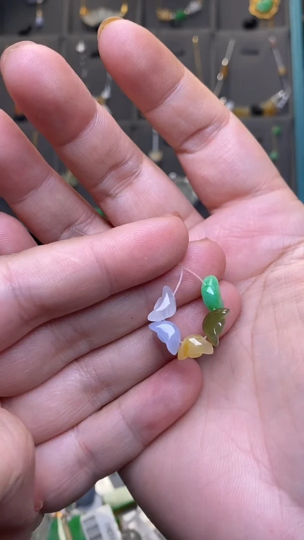 颈饰未镶嵌翡翠净货36248