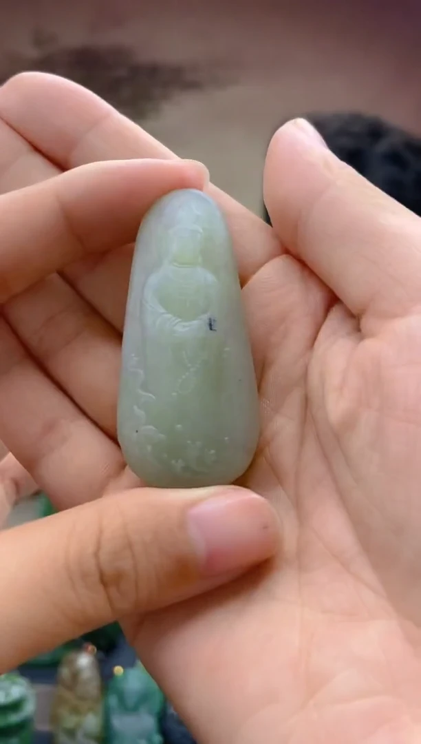 颈饰未镶嵌和田玉1