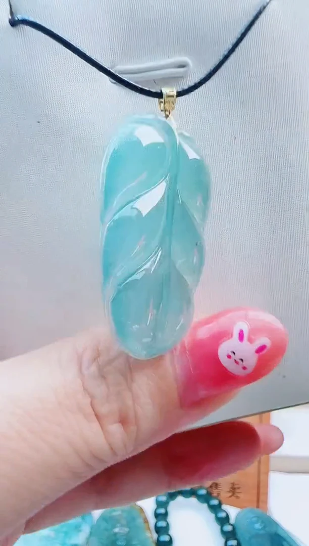 翡翠18K金镶嵌颈饰多样性发货其中一件