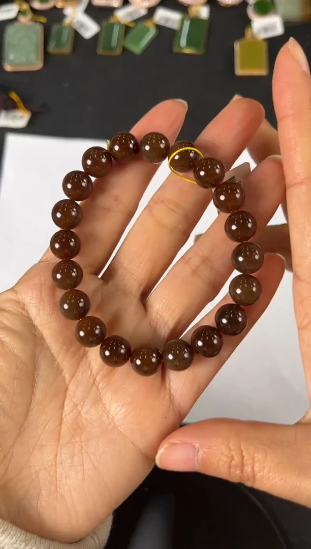 颈饰未镶嵌和田玉?**笑手串