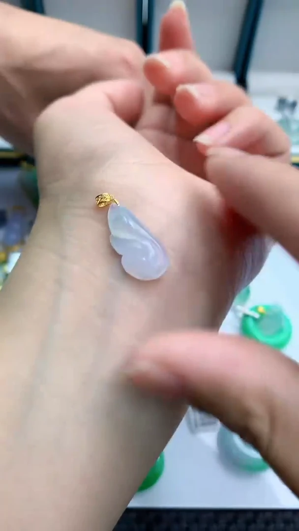 【闪购商品】翡翠颈饰18K金镶嵌            8