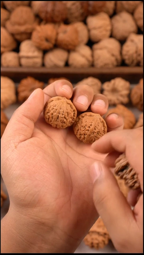 把件文玩核桃卡*丶小石子磨