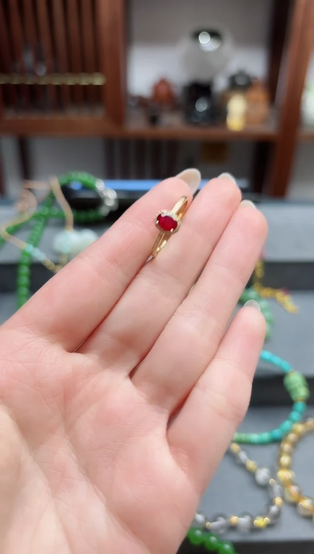 【闪购商品】红宝石戒指18K金镶嵌18k金红宝石戒指 CBGF