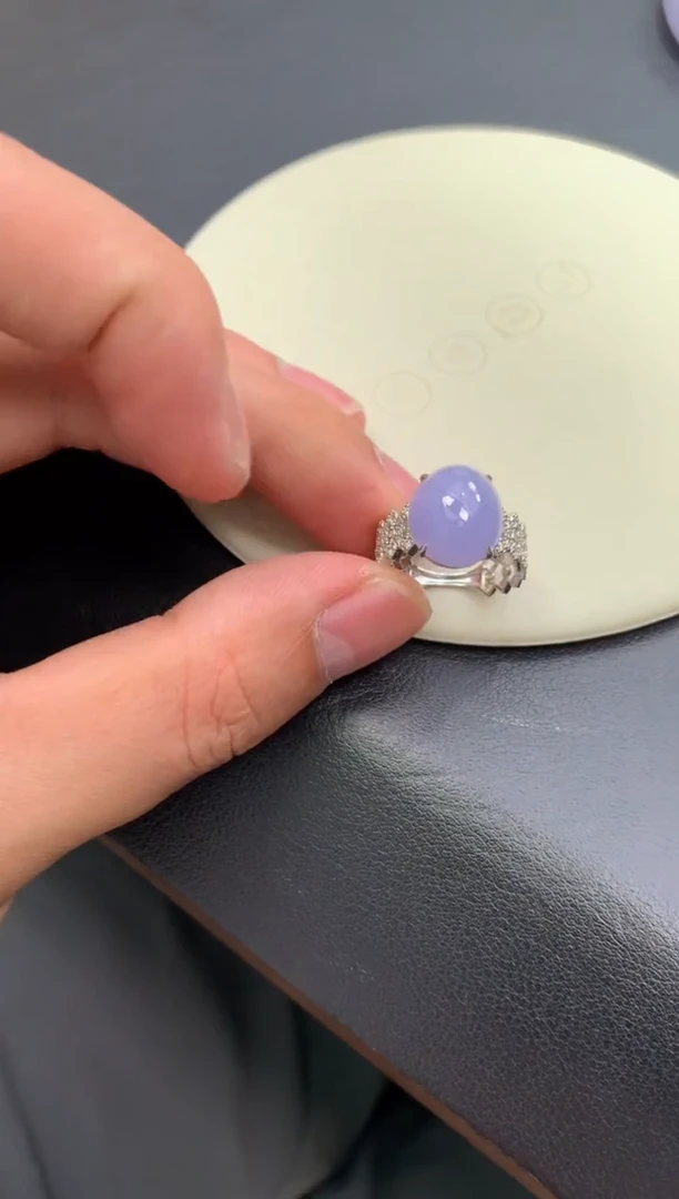 18K金镶嵌定制翡翠自营供应 48小时鉴赏期