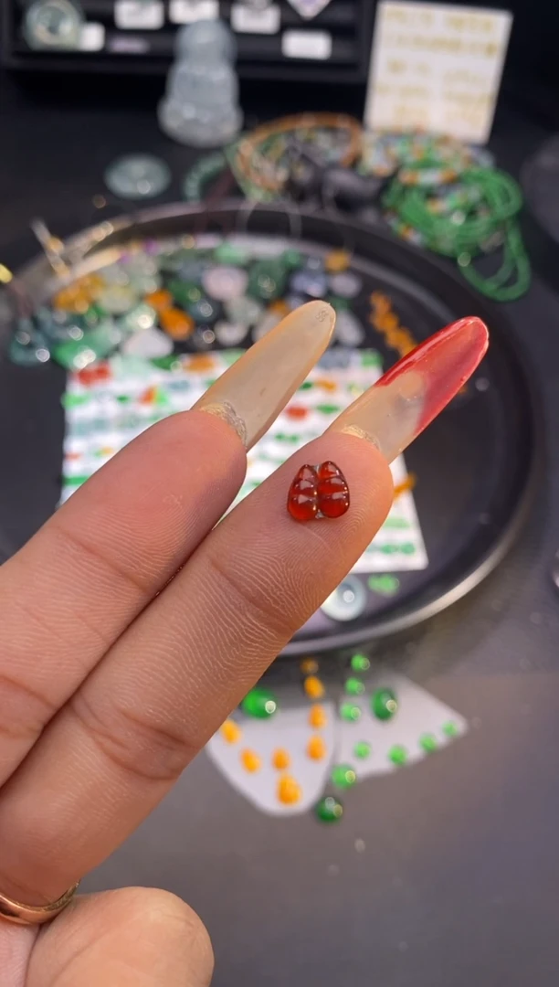 【闪购商品】翡翠挂件未镶嵌豆子