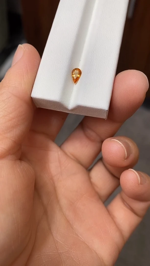 裸石蓝宝石0.44ct蓝宝石