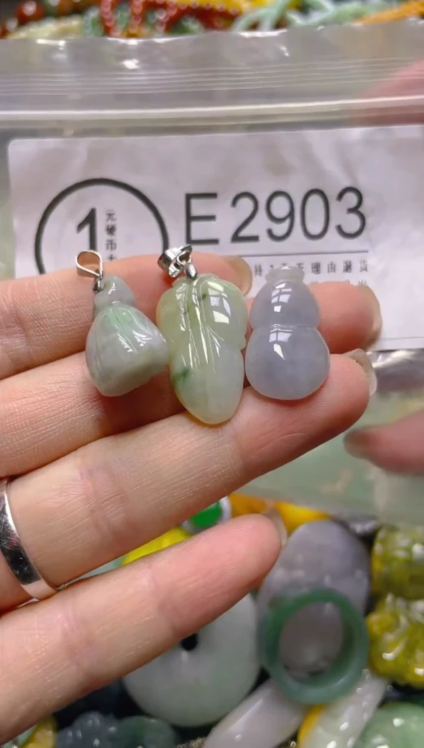 颈饰未镶嵌翡翠/E/翡翠A货，一件也是批发价