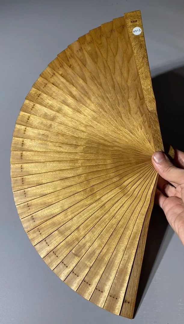 【闪购商品】金丝楠木雕491号21cm金丝楠木小叶桢楠扇子