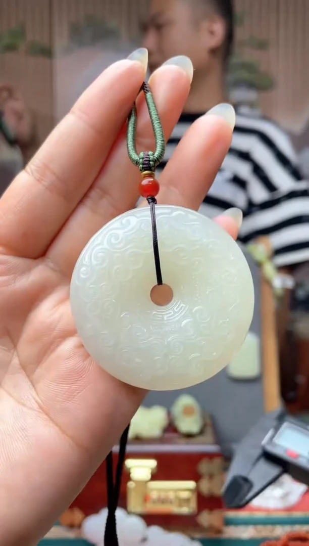 和田玉未镶嵌颈饰拍一发一