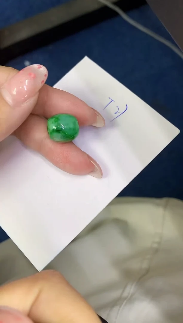 翡翠未镶嵌颈饰缅甸天然翡翠A货