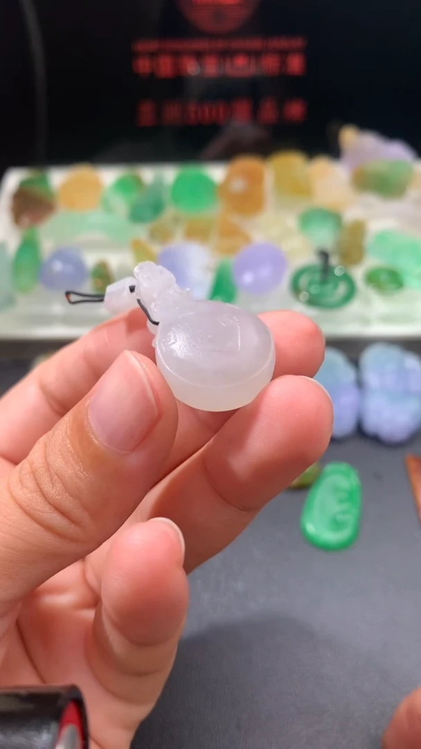 未镶嵌定制翡翠