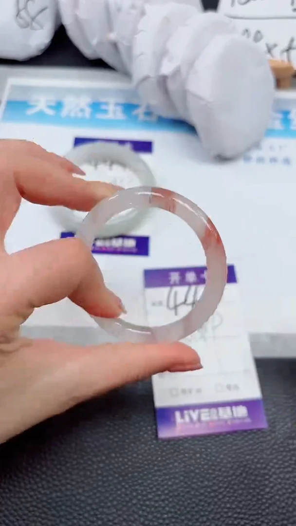 【闪购商品】石英质玉手镯未镶嵌445