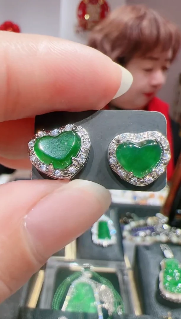 【闪购商品】翡翠耳饰未镶嵌202521144