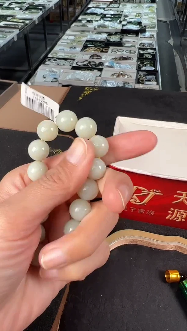 未镶嵌手串和田玉多样性发1