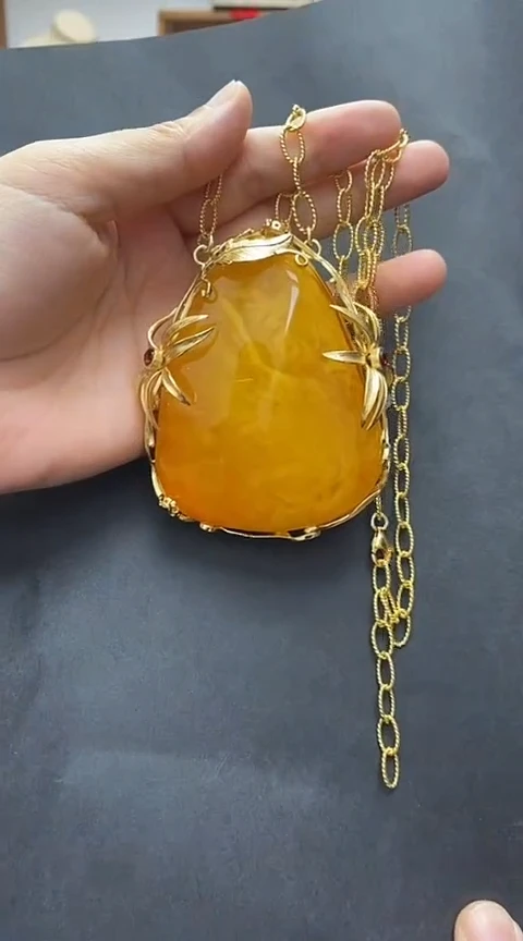 未镶嵌琥珀裸石蜜蜡吊坠