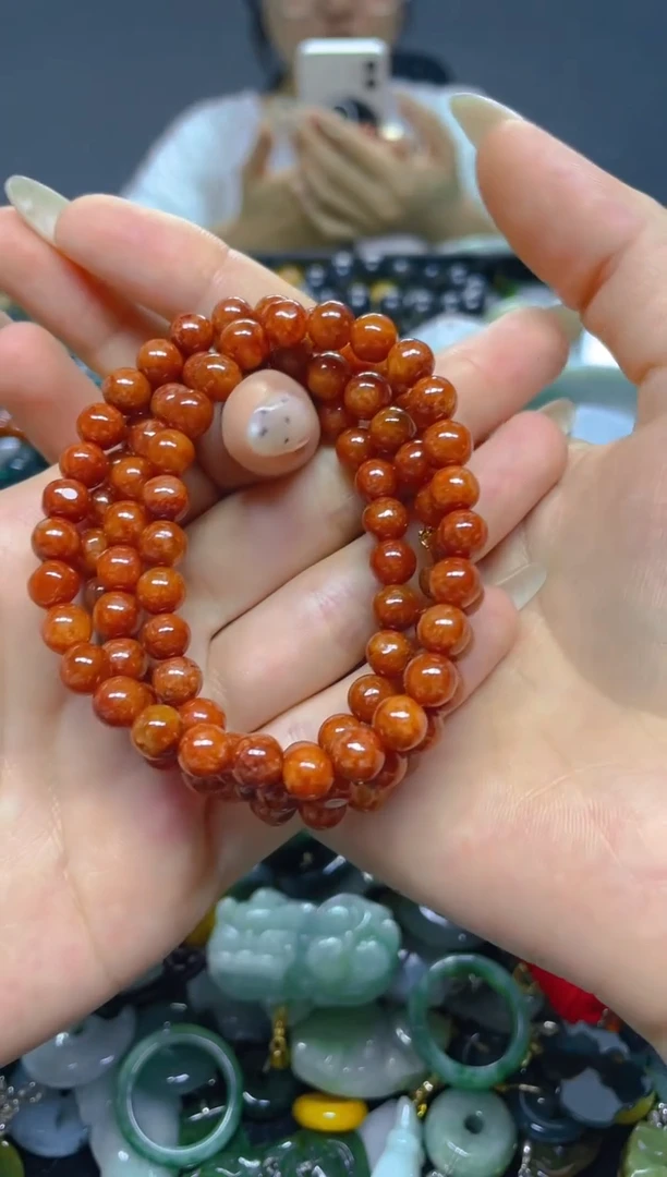 颈饰未镶嵌翡翠5MM/ C /翡翠A货，一件也是批发价