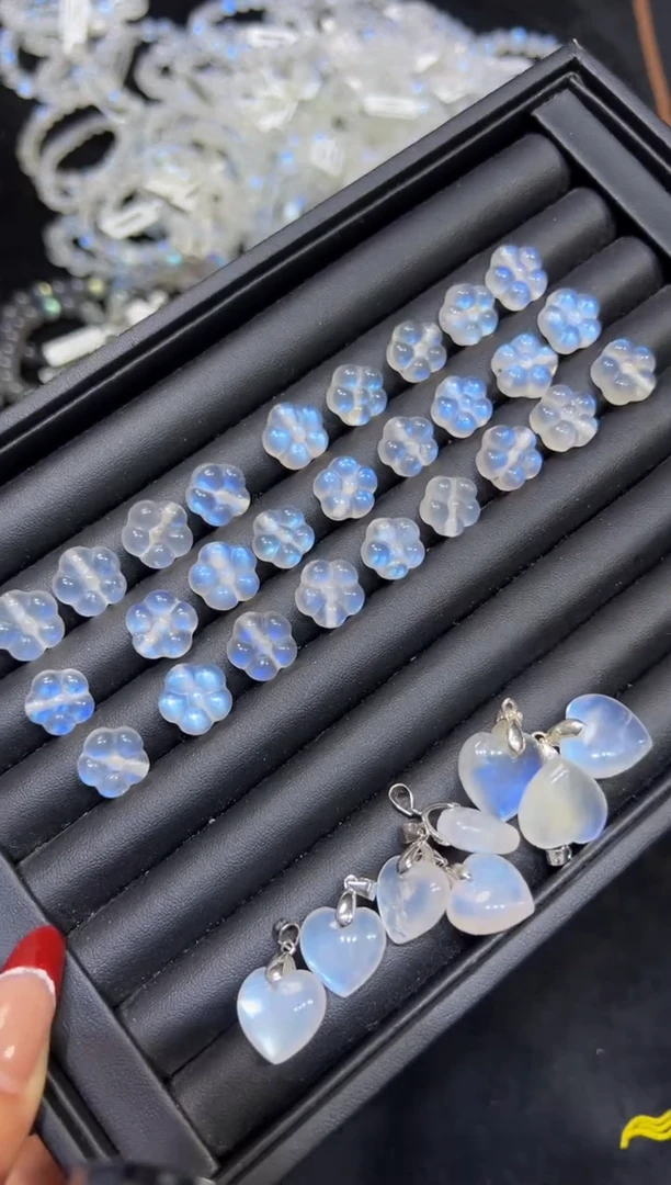 【闪购商品】长石手链未镶嵌蓝月光梅花单珠 默认微瑕介意勿拍