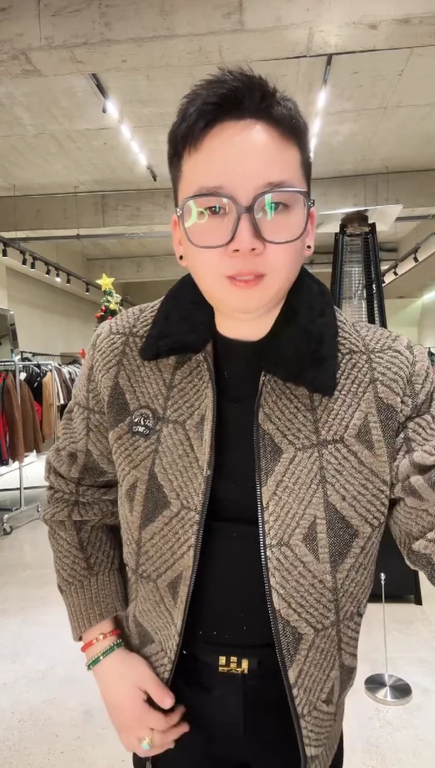 执*52码羽绒夹克