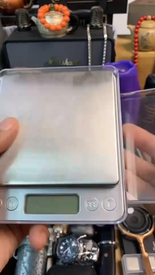瓷片闪购商品，如图所示