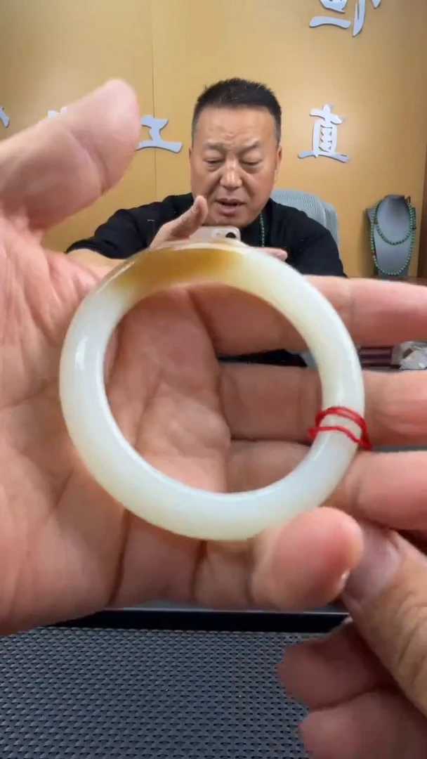 颈饰未镶嵌和田玉手镯59