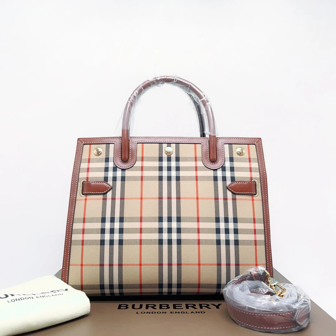 95新 BURBERRY/博柏利 经典格纹titel/单肩包/C217994909
