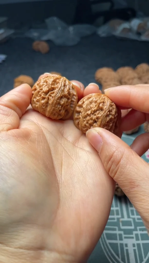 把件文玩核桃w79   白狮子35尺