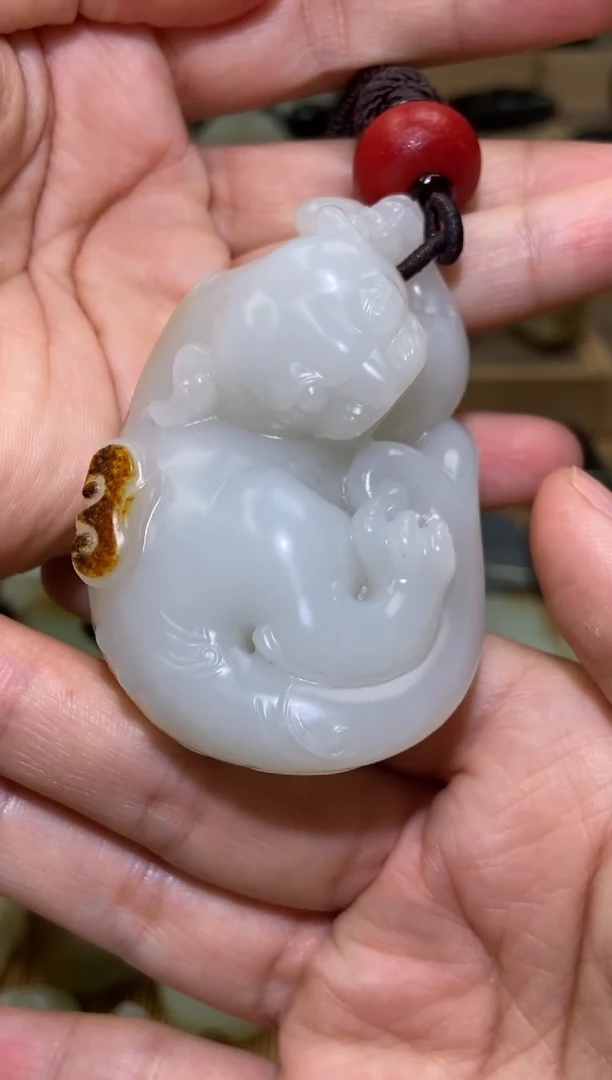 未镶嵌和田玉把件新疆和田玉貔貅手把件