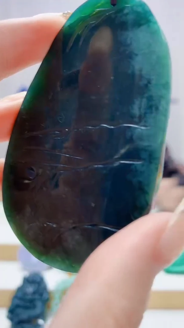 未镶嵌定制翡翠小**.5159DD-毛货挂件