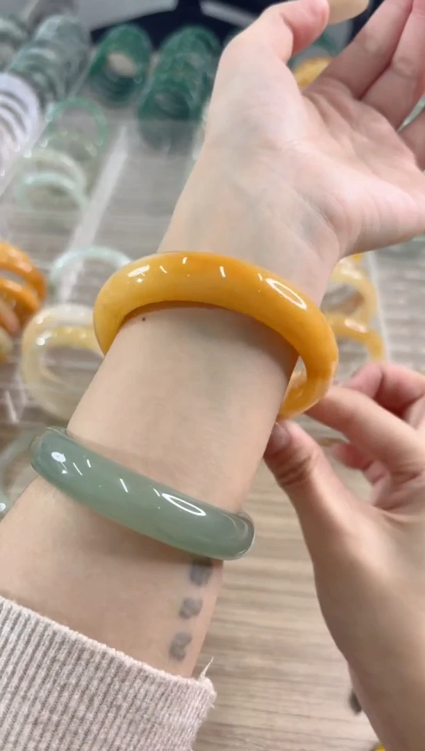 未镶嵌手镯石英质玉209-59HU