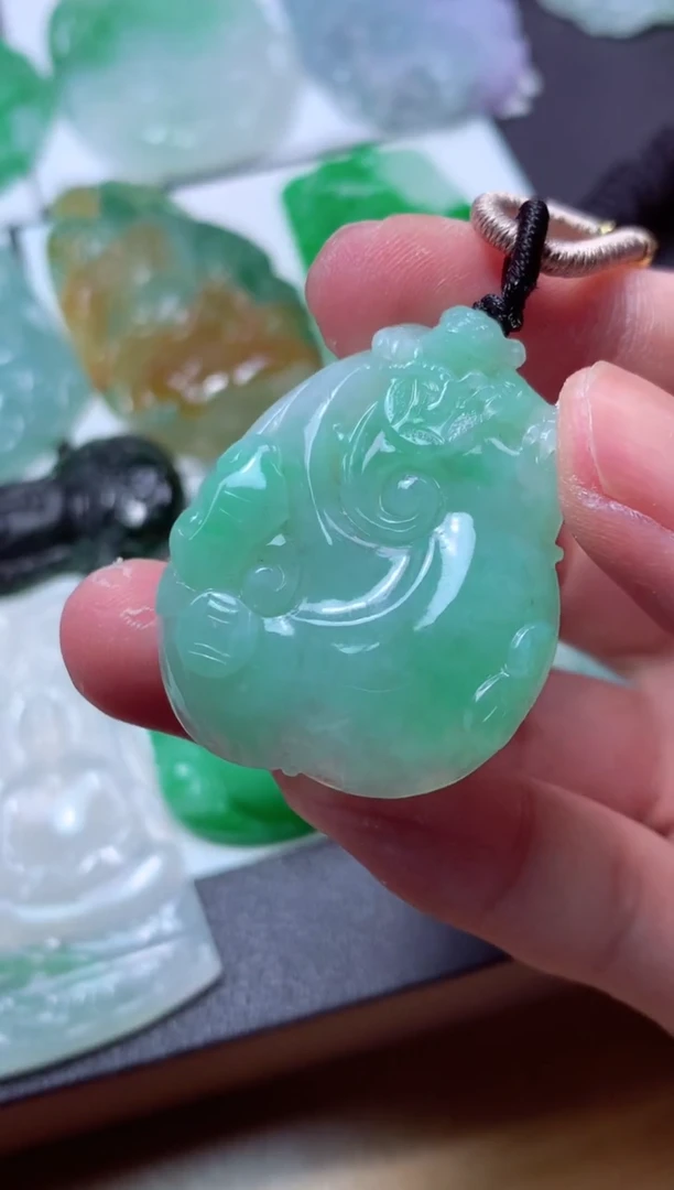 翡翠未镶嵌颈饰天然翡翠