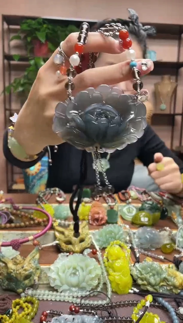 未镶嵌岫玉吊坠·