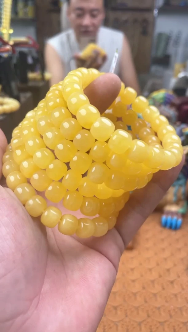 未镶嵌蜜蜡裸石111多样性发其中一件