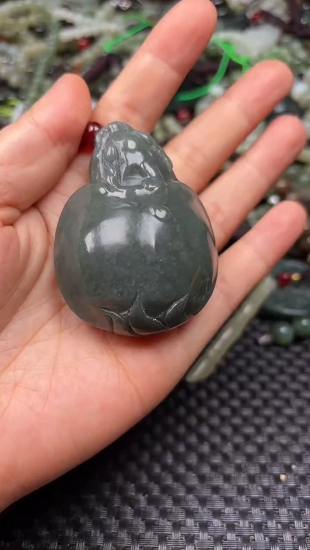 和田玉未镶嵌颈饰1