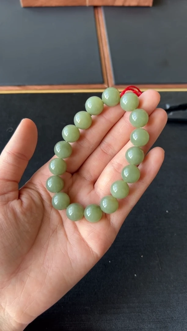 【闪购商品】和田玉手串未镶嵌若羌微色差卡12