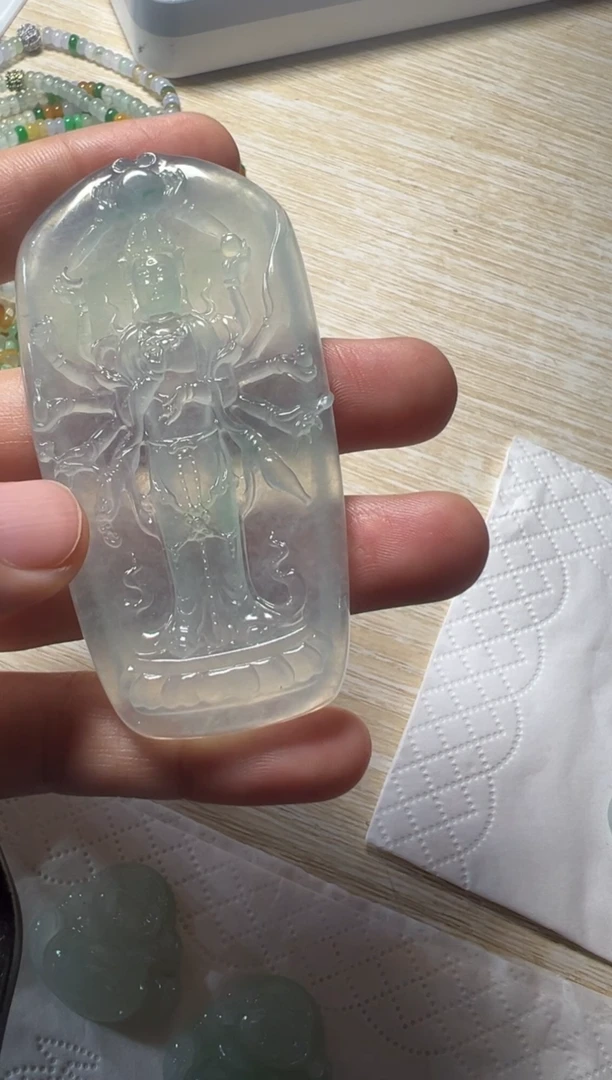 未镶嵌定制翡翠千手