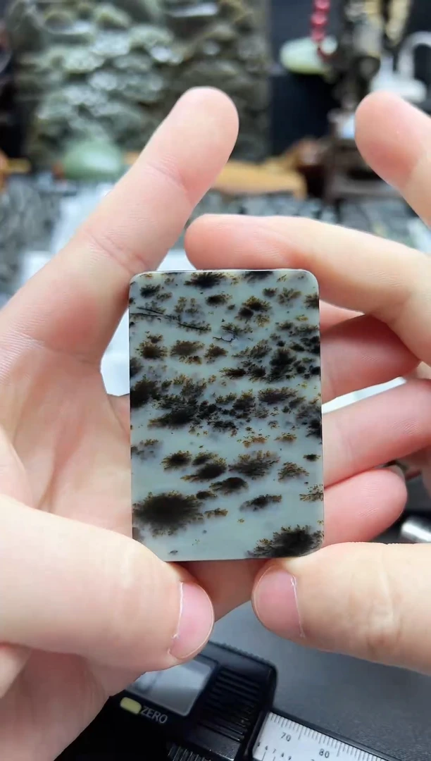 颈饰未镶嵌和田玉若羌青花意境平安无事牌