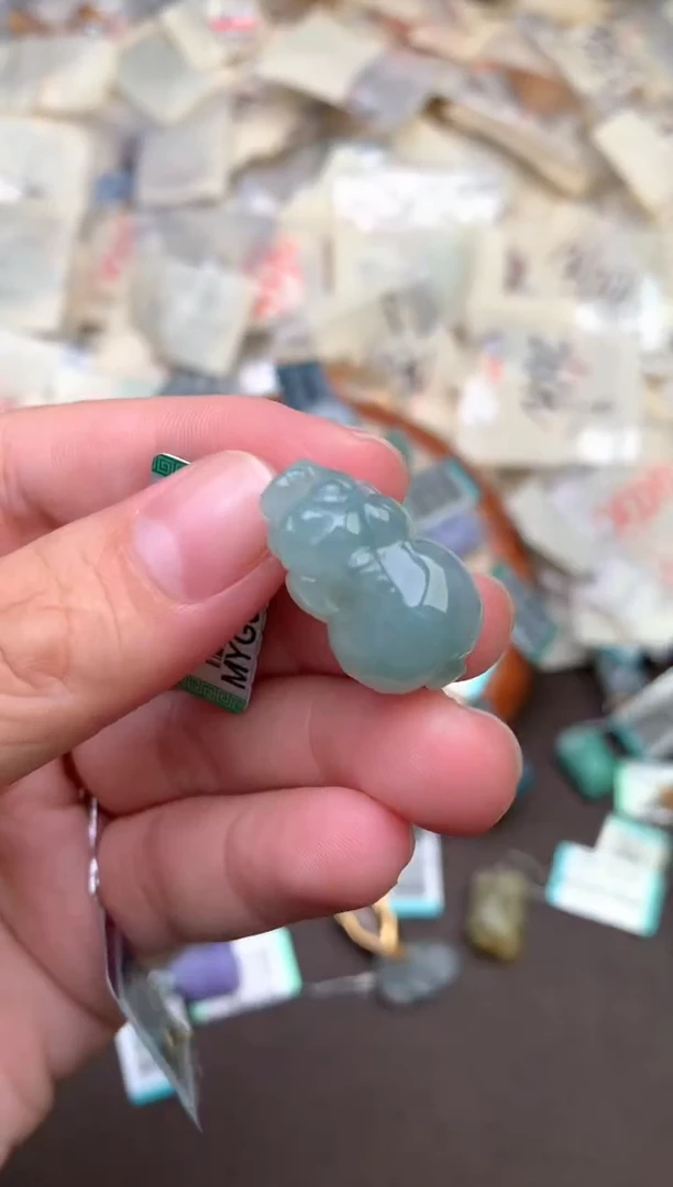 未镶嵌挂件翡翠一