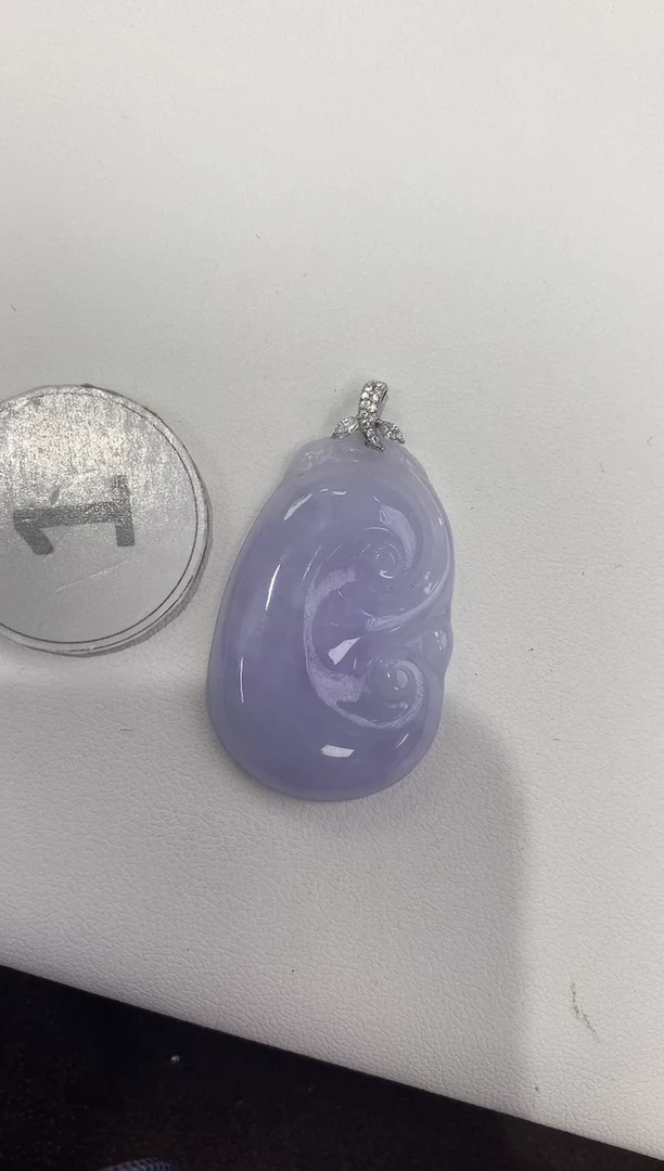 颈饰18K金镶嵌翡翠天然缅甸a货翡翠